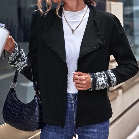 ❗️SOLD❗️🖤 Aztec Print Black Belted Slightly Puffed Sleeve Jacket - Picture 7 of 8